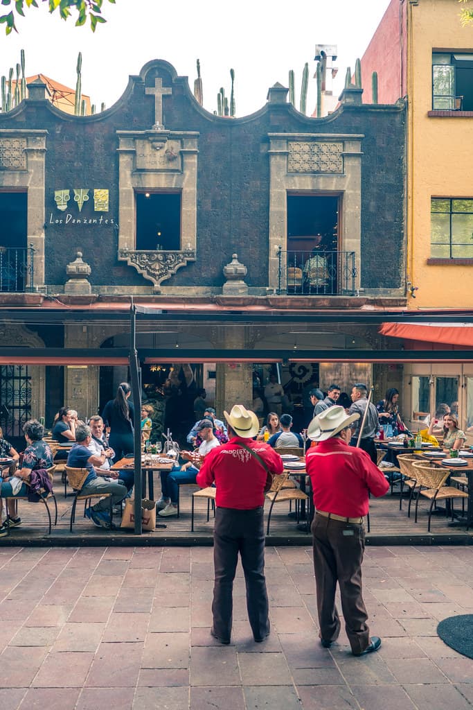 Los Danzantes